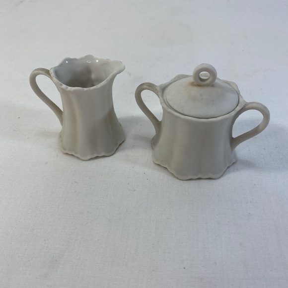 Vintage Lefton's Demitasse Sugar and Creamer Cherub Relief 215 Bisque Porcelain - Picture 7 of 10